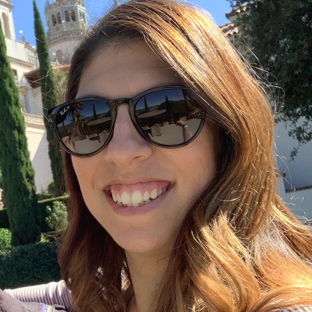 Meet your Posher, Danielle
